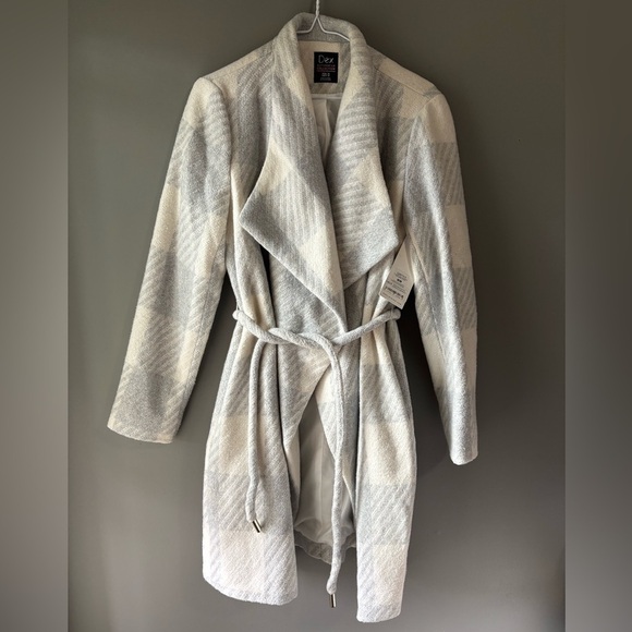 BNWT Dex, size M, Stylish Gray/ Ivory Tartan Plaid Wrap Coat. Belted, Wool blend - Picture 2 of 9